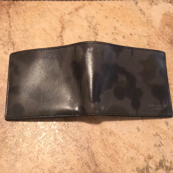 Coach camo billfold - Picture 5 of 5